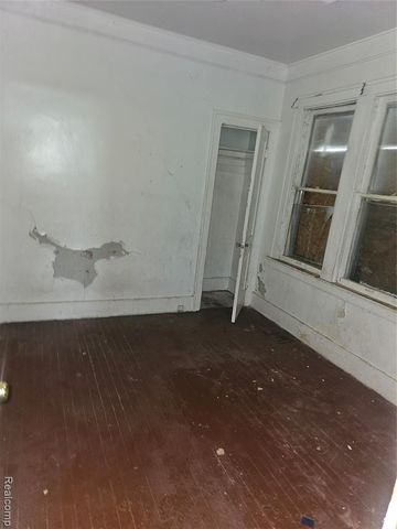 8086 Almont Street, Detroit, MI 48234