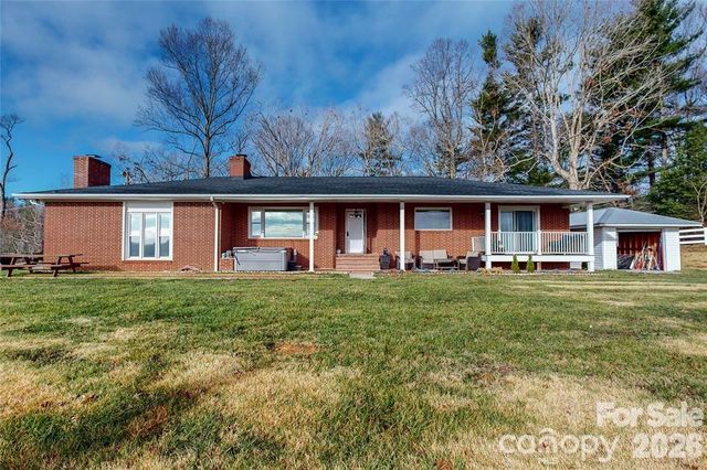 598 Miles View Road, Mills River, NC 28759