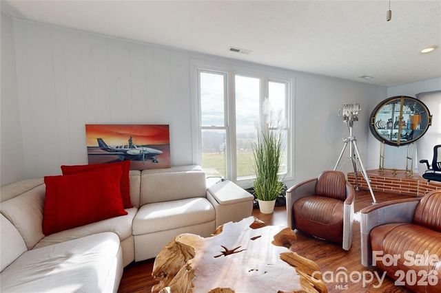 598 Miles View Road, Mills River, NC 28759