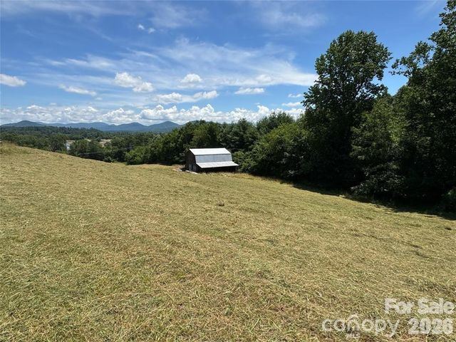 598 Miles View Road, Mills River, NC 28759