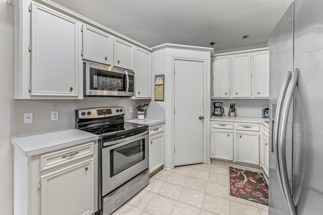 691 Bishop Road, Huntsville, TX 77320