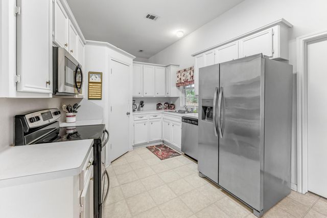 691 Bishop Road, Huntsville, TX 77320