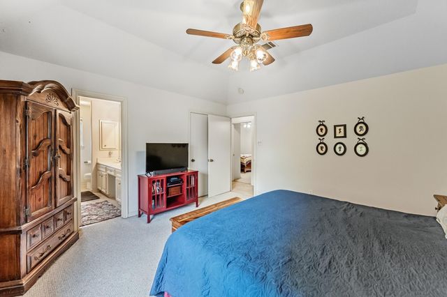 691 Bishop Road, Huntsville, TX 77320