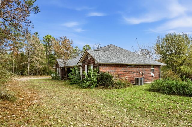 691 Bishop Road, Huntsville, TX 77320