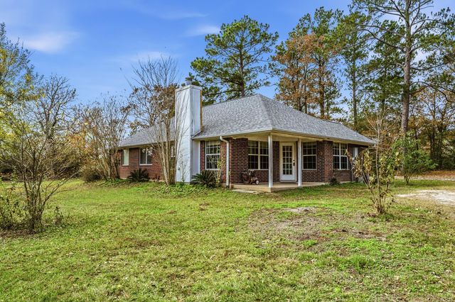 691 Bishop Road, Huntsville, TX 77320