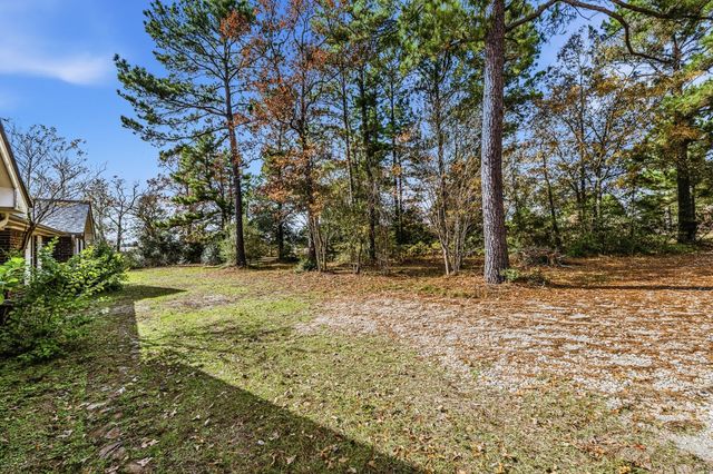 691 Bishop Road, Huntsville, TX 77320