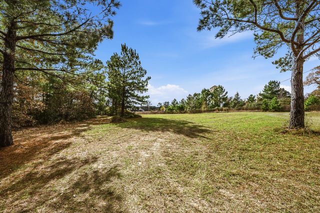 691 Bishop Road, Huntsville, TX 77320