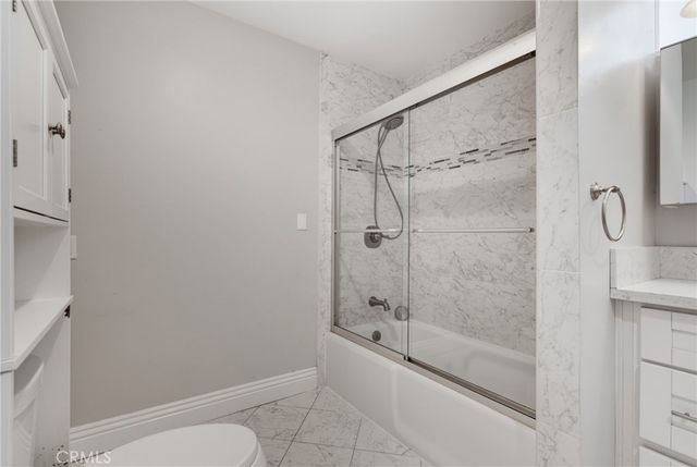 18134 Killion Street 4, Tarzana, CA 91356