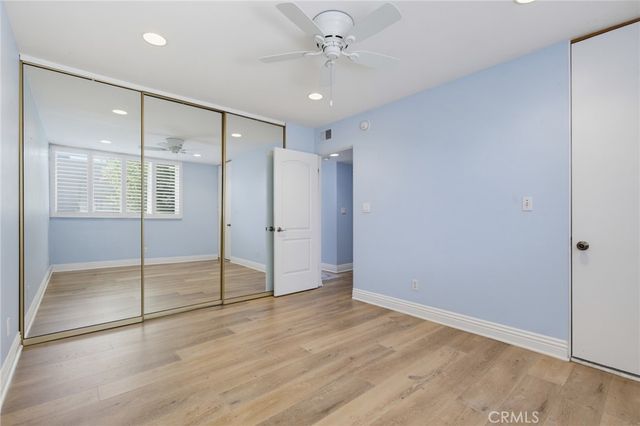 18134 Killion Street 4, Tarzana, CA 91356