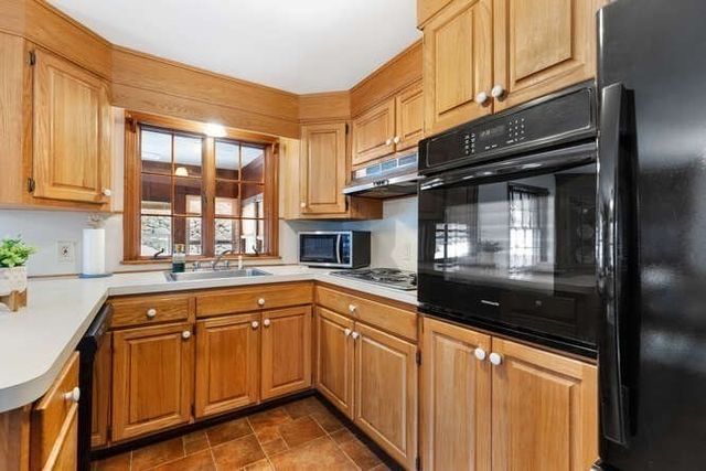 11 Ludlow Ave, Wakefield, MA 01880