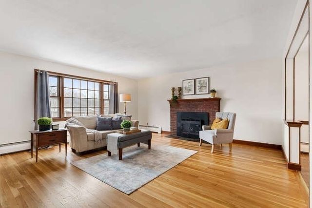 11 Ludlow Ave, Wakefield, MA 01880