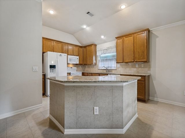 9513 Trailwood Drive, Denton, TX 76207