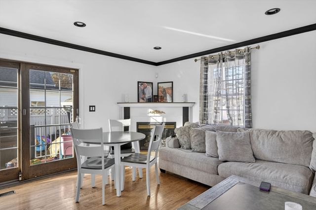 7 Bradley Ave, Somerset, MA 02725