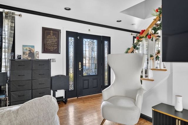 7 Bradley Ave, Somerset, MA 02725