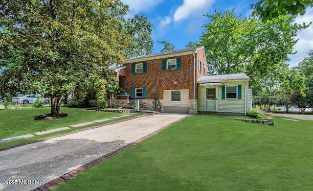 221 Harrison Avenue, Oakhurst, NJ 07755