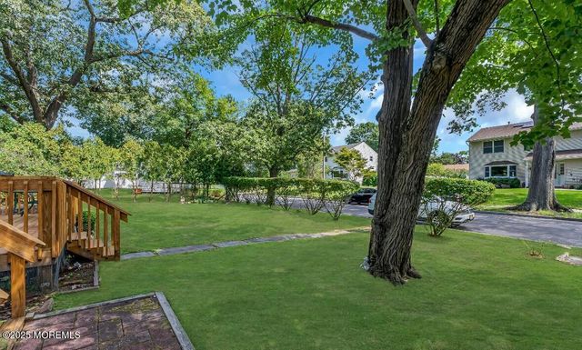 221 Harrison Avenue, Oakhurst, NJ 07755