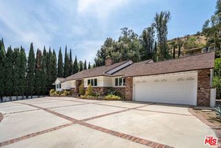 2201 Coldwater Canyon Drive, Beverly Hills, CA 90210
