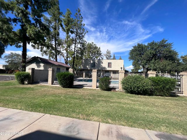 6066 W GOLDEN Lane, Glendale, AZ 85302