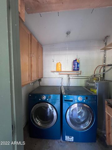 6066 W GOLDEN Lane, Glendale, AZ 85302