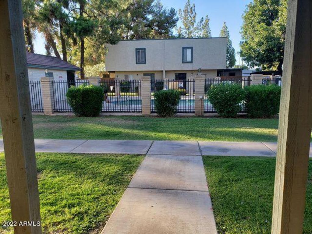 6066 W GOLDEN Lane, Glendale, AZ 85302 — photo 2