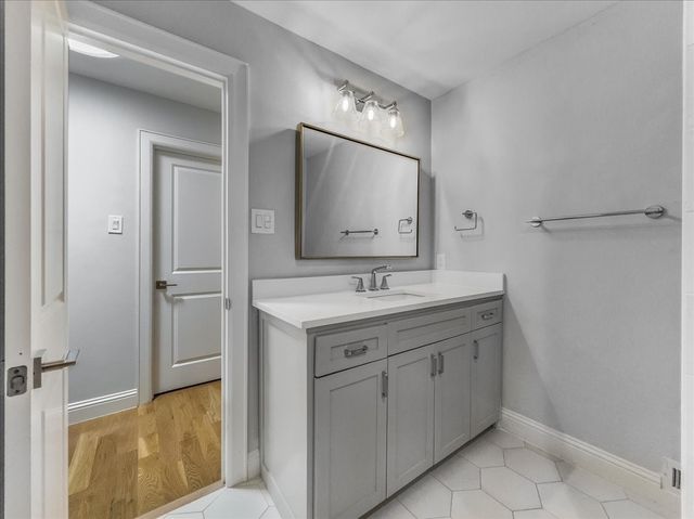 7049 Gateridge Drive, Dallas, TX 75254