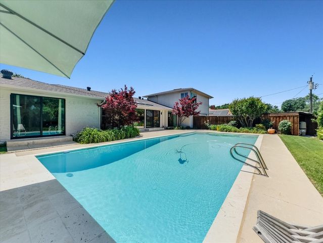 7049 Gateridge Drive, Dallas, TX 75254