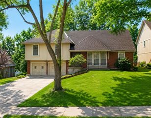 8208 Caenen Lake Road, Lenexa, KS 66215