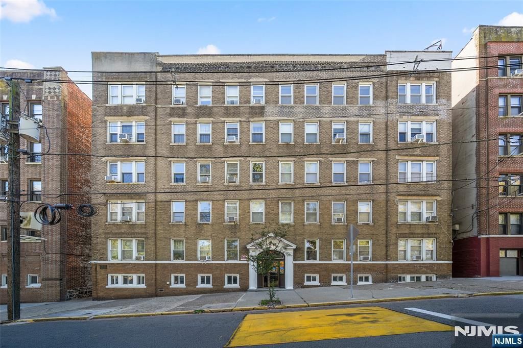 325 79th Street 56, North Bergen, NJ 07047