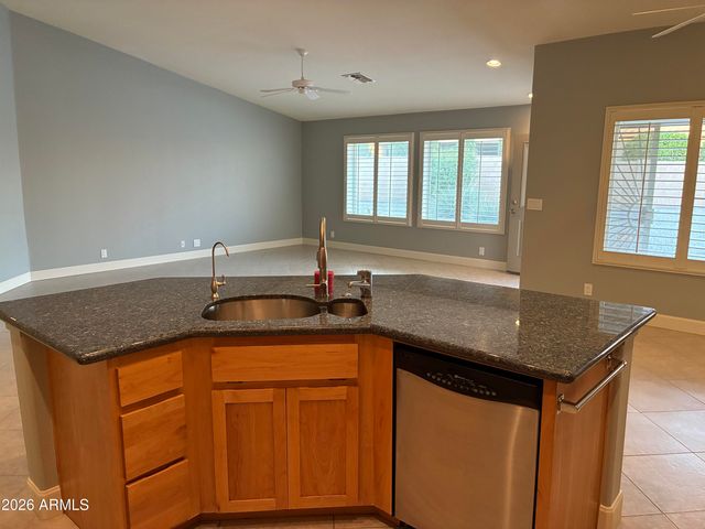 10927 E OCASO Avenue, Mesa, AZ 85212