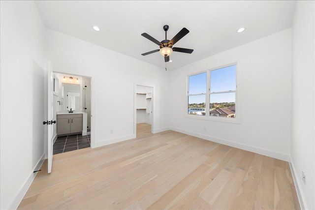 102 Mountain Home RD, Horseshoe Bay, TX 78657