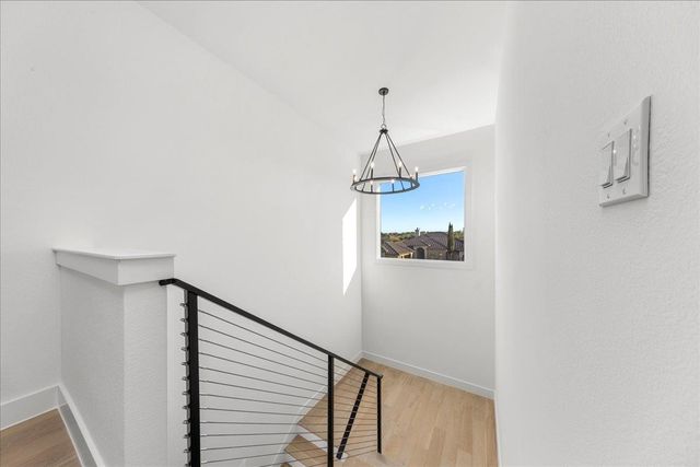 102 Mountain Home RD, Horseshoe Bay, TX 78657