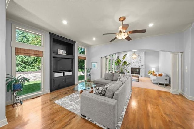 9914 Woodstock Street, Lenexa, KS 66220