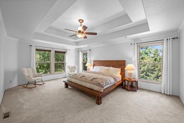 9914 Woodstock Street, Lenexa, KS 66220