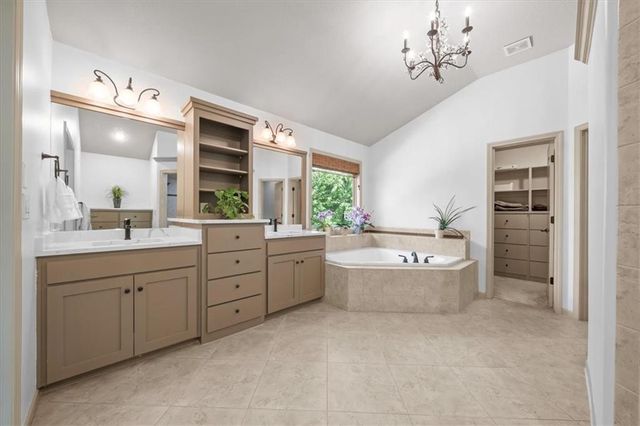 9914 Woodstock Street, Lenexa, KS 66220