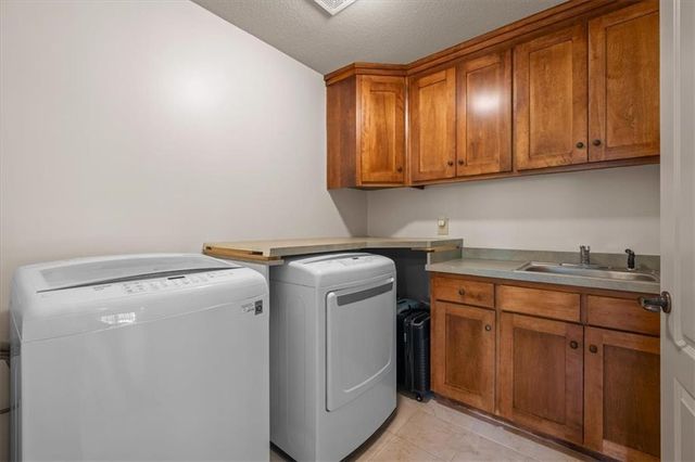 9914 Woodstock Street, Lenexa, KS 66220