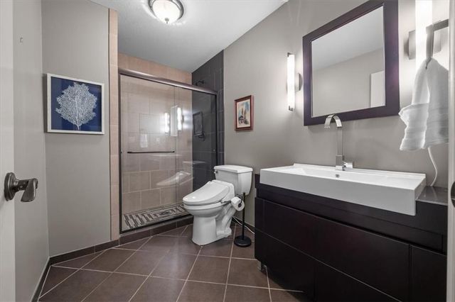 9914 Woodstock Street, Lenexa, KS 66220
