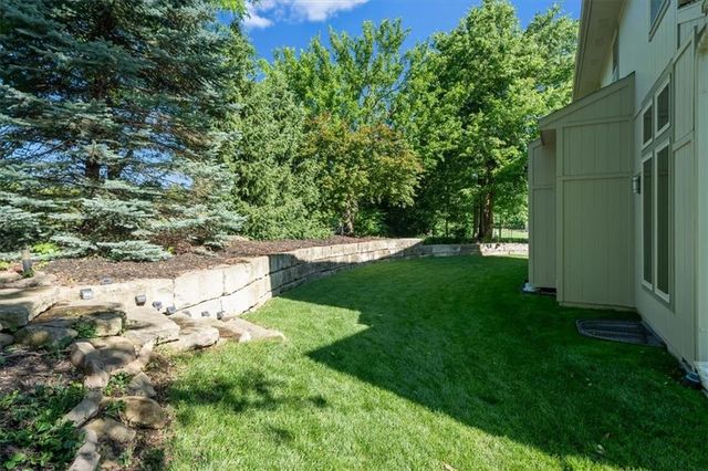 9914 Woodstock Street, Lenexa, KS 66220