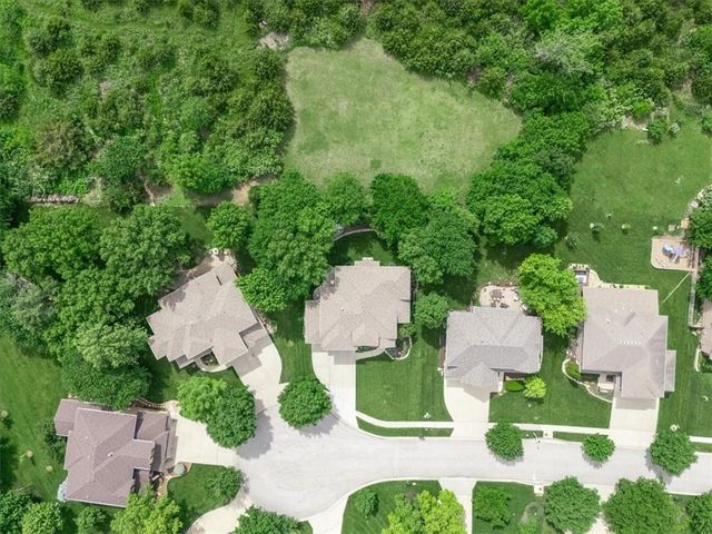9914 Woodstock Street, Lenexa, KS 66220
