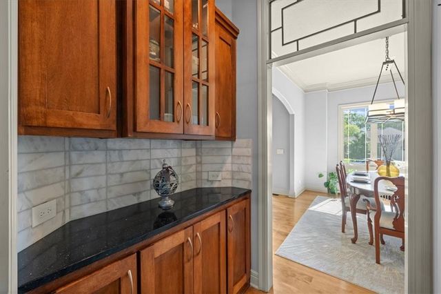 9914 Woodstock Street, Lenexa, KS 66220