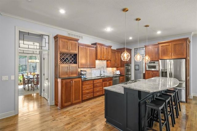 9914 Woodstock Street, Lenexa, KS 66220