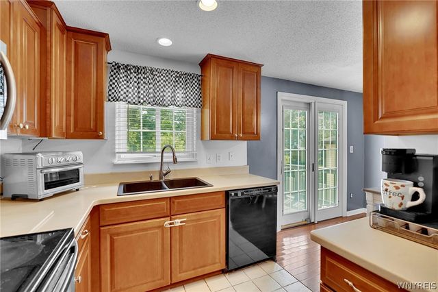 56 Greengage Circle, Amherst, NY 14051