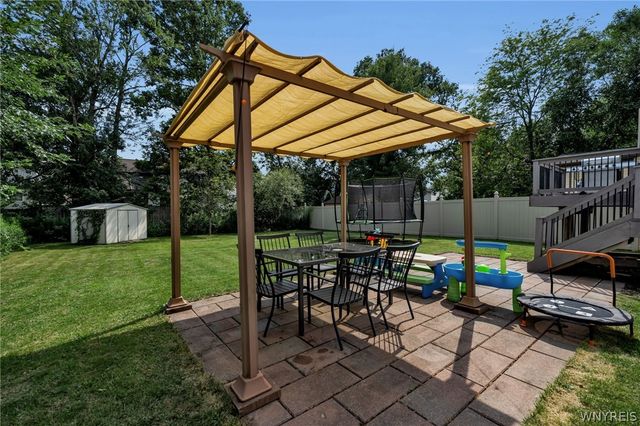 56 Greengage Circle, Amherst, NY 14051