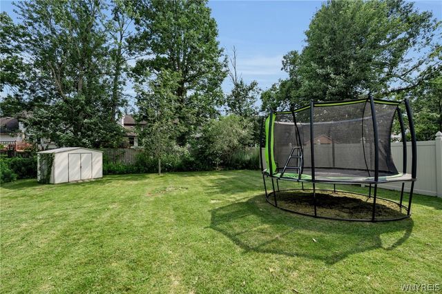 56 Greengage Circle, Amherst, NY 14051