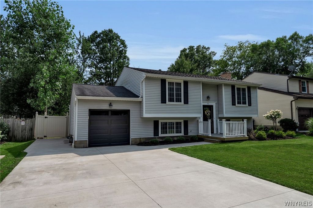 56 Greengage Circle, Amherst, NY 14051