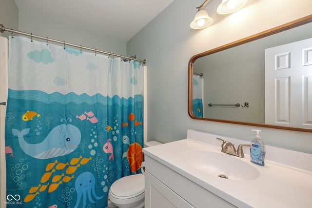 6201 Arrowhead Drive, Anderson, IN 46013