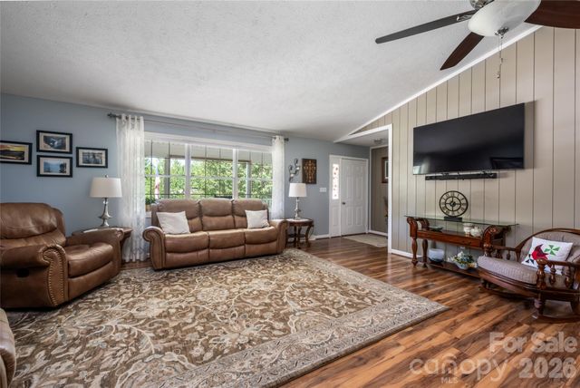 40 Meadow Drive, Horse Shoe, NC 28742