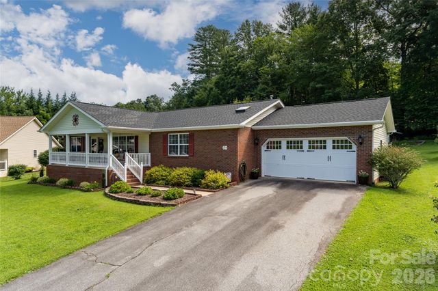 40 Meadow Drive, Horse Shoe, NC 28742