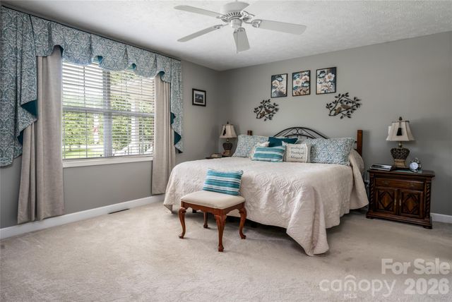 40 Meadow Drive, Horse Shoe, NC 28742