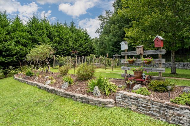 40 Meadow Drive, Horse Shoe, NC 28742