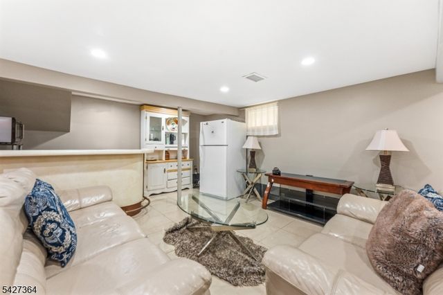15 Putnam Pl, Clifton City, NJ 07011